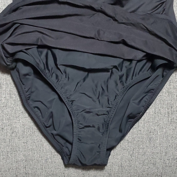 MERONA - BLACK SWIMSUIT - Picture 4 of 8